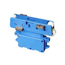 Multipole Safety Conductor Rail Collector